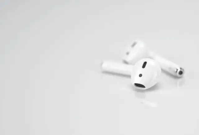 Apple AirPods